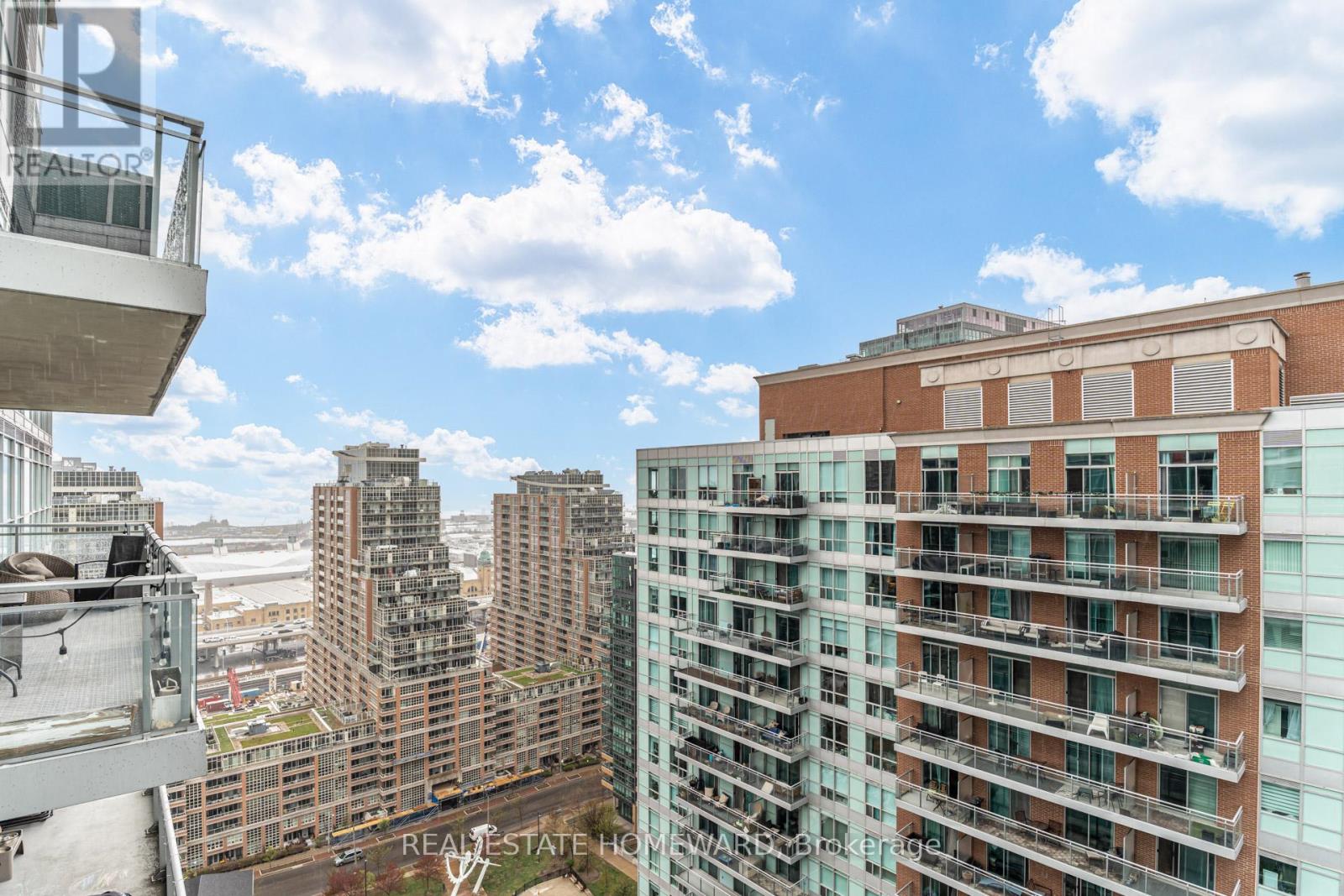 2401 - 80 Western Battery Road, Toronto, Ontario  M6K 3S1 - Photo 21 - C13106556
