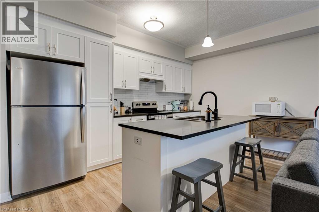 25 Isherwood Avenue Unit# 30, Cambridge, Ontario  N1R 0E2 - Photo 4 - 40828390