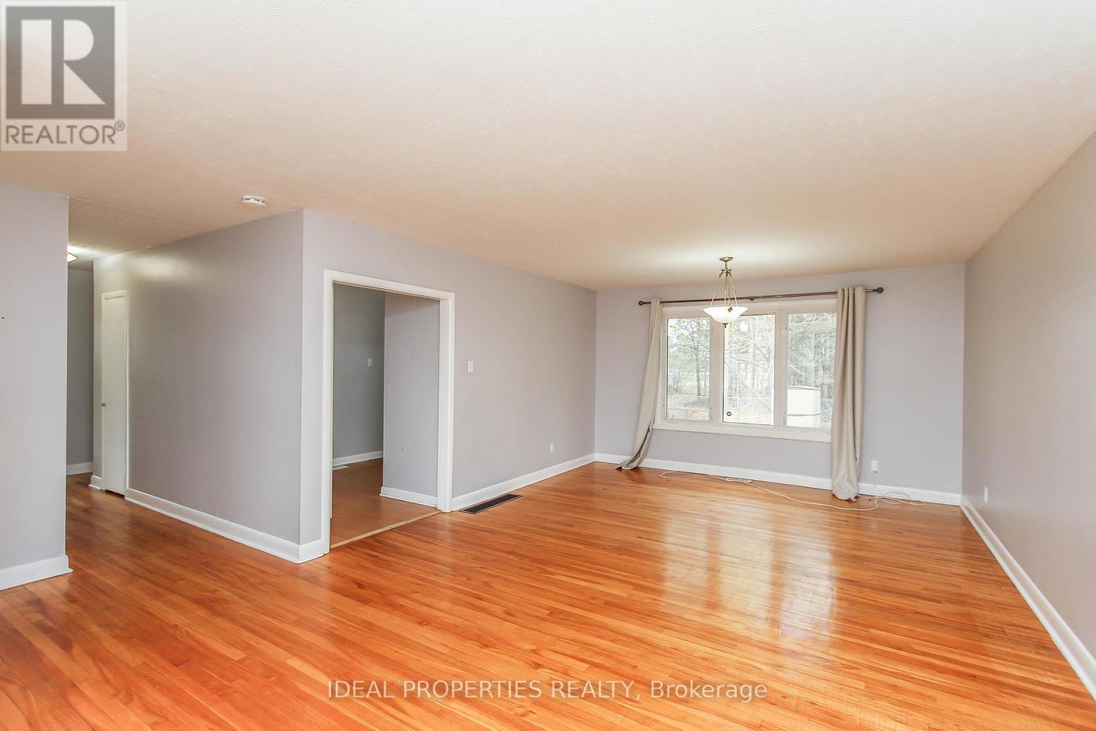 1217 Parkway Drive, Ottawa, Ontario  K2C 2W5 - Photo 4 - X13106128