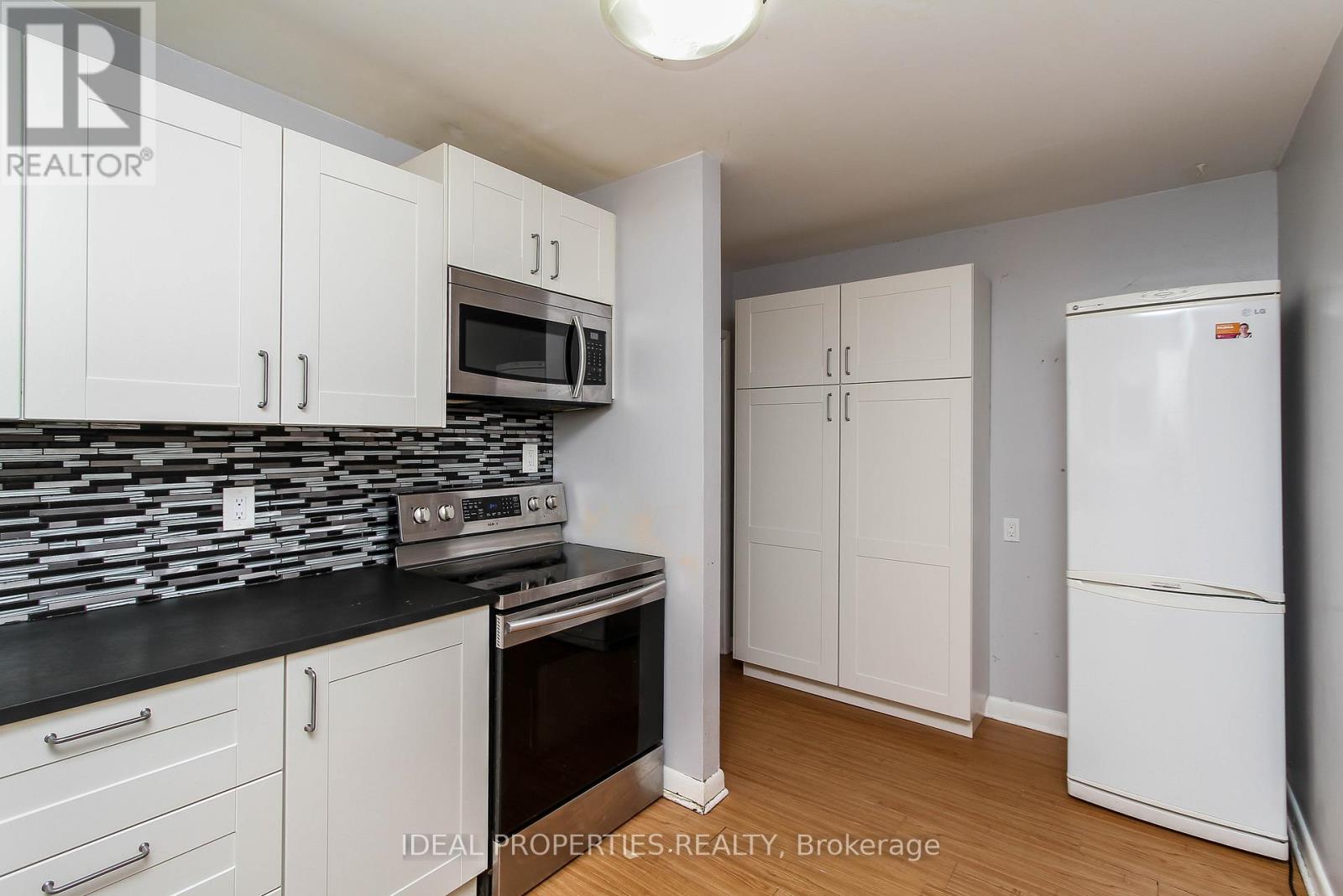 1217 Parkway Drive, Ottawa, Ontario  K2C 2W5 - Photo 8 - X13106128