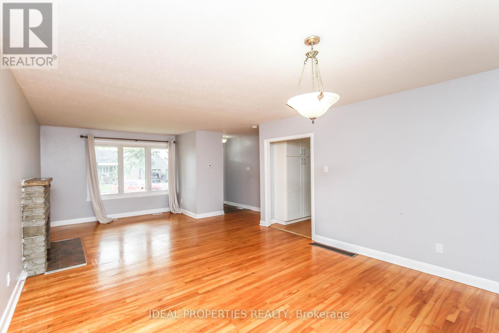 1217 Parkway Drive, Ottawa, Ontario  K2C 2W5 - Photo 5 - X13106128