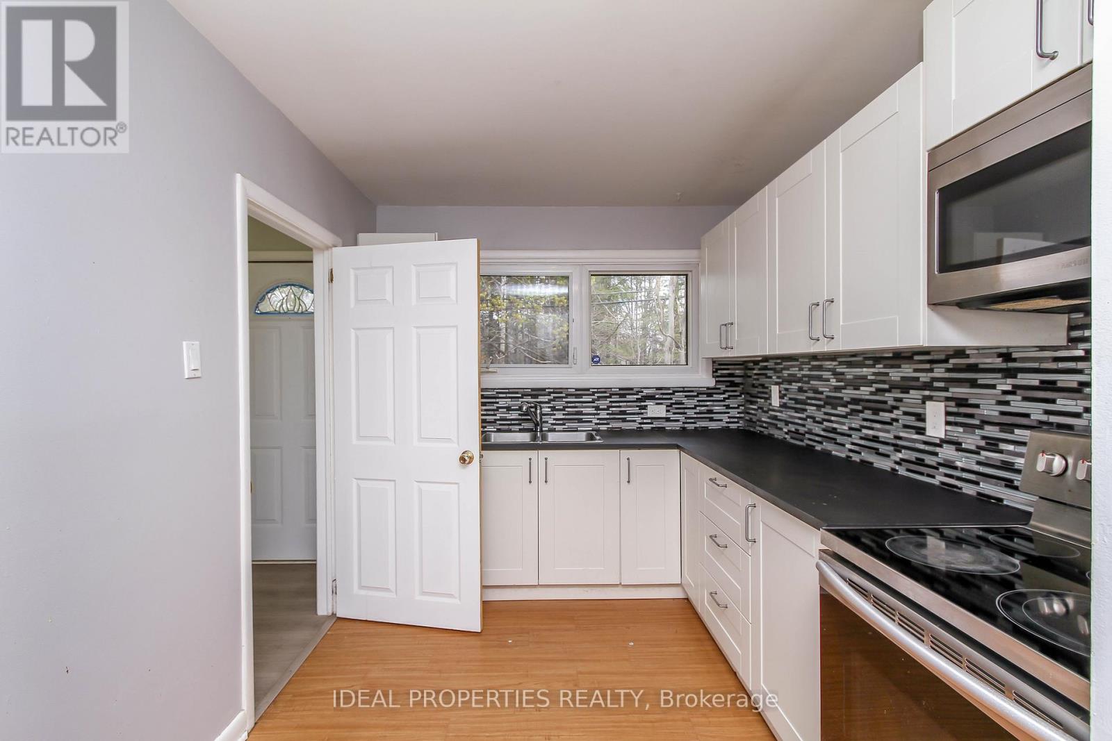 1217 Parkway Drive, Ottawa, Ontario  K2C 2W5 - Photo 9 - X13106128