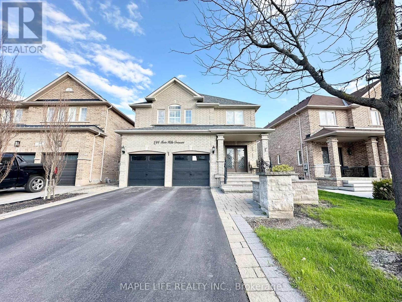 194 TWIN HILLS CRESCENT, Vaughan, Ontario