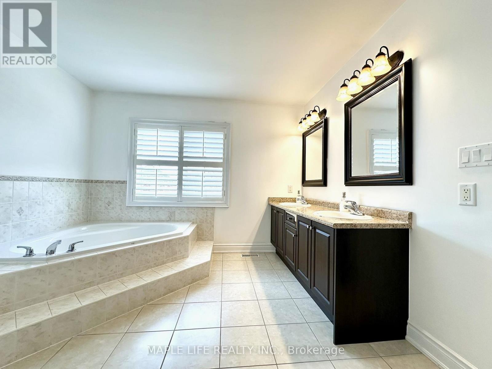 194 Twin Hills Crescent, Vaughan, Ontario  L4H 0H2 - Photo 33 - N13108202