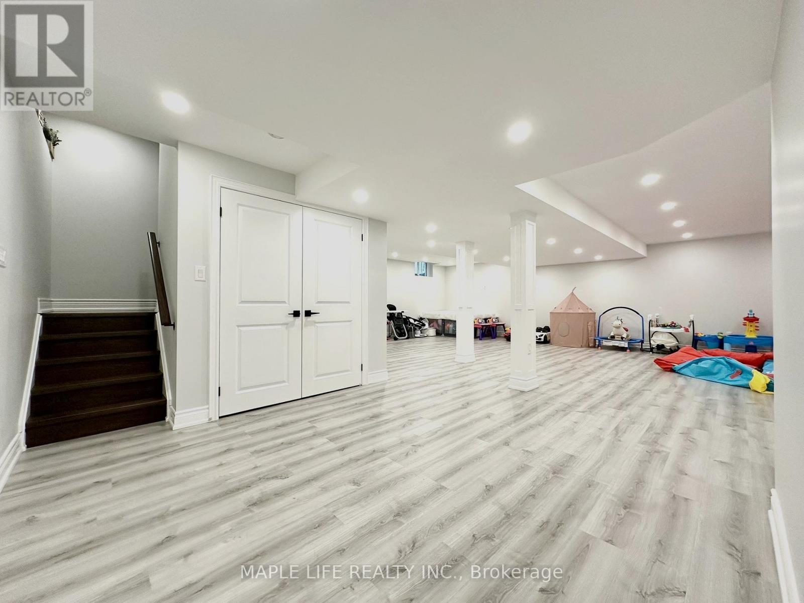194 Twin Hills Crescent, Vaughan, Ontario  L4H 0H2 - Photo 43 - N13108202