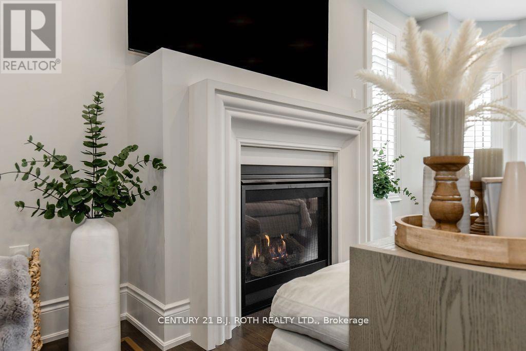 20 Westminster Circle, Barrie (Innis-Shore), Ontario  L4M 0A3 - Photo 11 - S13108232