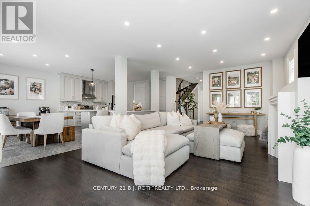 20 Westminster Circle, Barrie (Innis-Shore), Ontario  L4M 0A3 - Photo 13 - S13108232