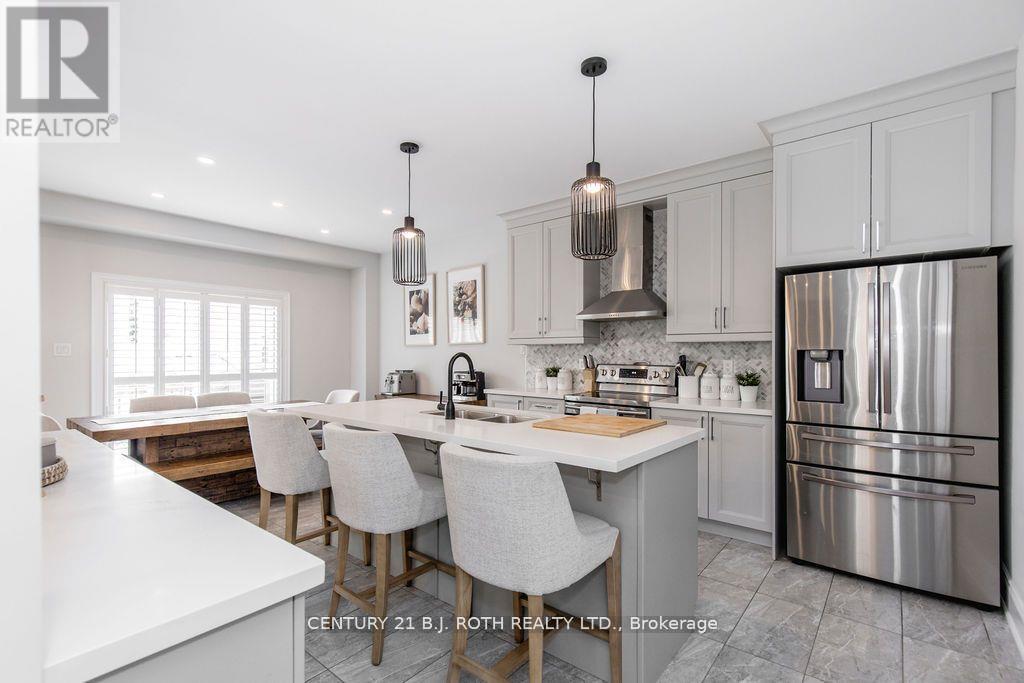 20 Westminster Circle, Barrie (Innis-Shore), Ontario  L4M 0A3 - Photo 14 - S13108232