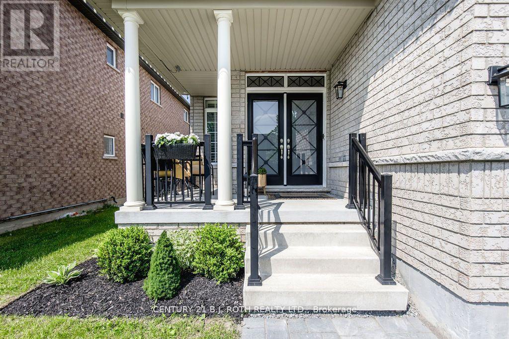 20 Westminster Circle, Barrie (Innis-Shore), Ontario  L4M 0A3 - Photo 2 - S13108232