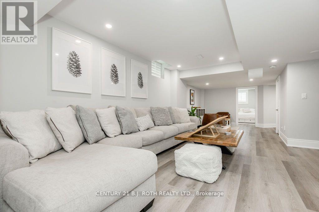 20 Westminster Circle, Barrie (Innis-Shore), Ontario  L4M 0A3 - Photo 36 - S13108232