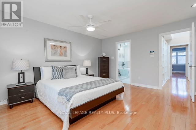 83 Kerr Street, Oakville, Ontario  L6K 3A2 - Photo 24 - W12979384