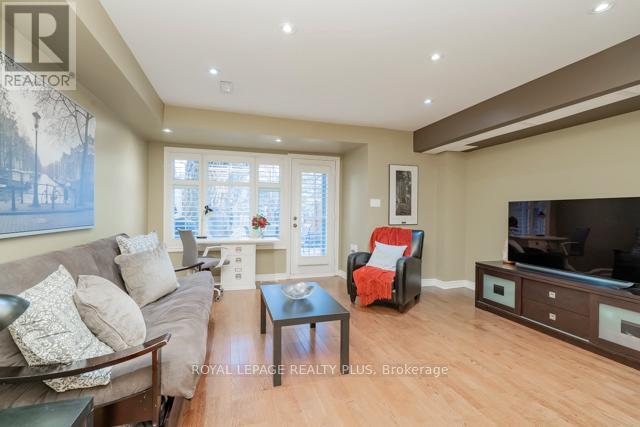 83 Kerr Street, Oakville, Ontario  L6K 3A2 - Photo 39 - W12979384