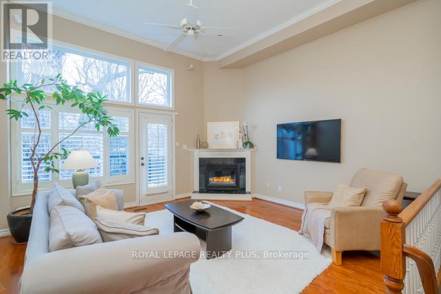 83 Kerr Street, Oakville, Ontario  L6K 3A2 - Photo 8 - W12979384