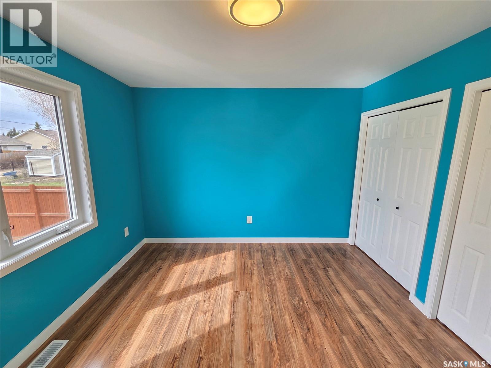 25 Rhodes Street, Redvers, Saskatchewan  S0C 2H0 - Photo 22 - SK035513