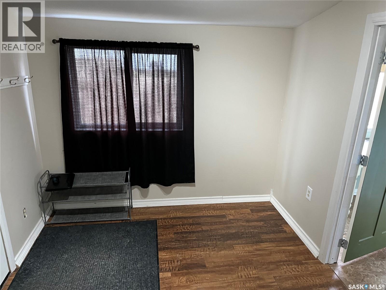 W 217 4th Avenue W, Gravelbourg, Saskatchewan  S0H 1X0 - Photo 20 - SK035515