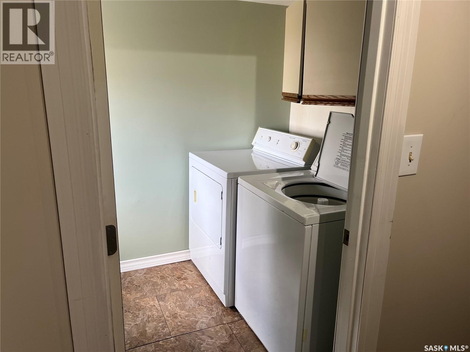 W 217 4th Avenue W, Gravelbourg, Saskatchewan  S0H 1X0 - Photo 21 - SK035515