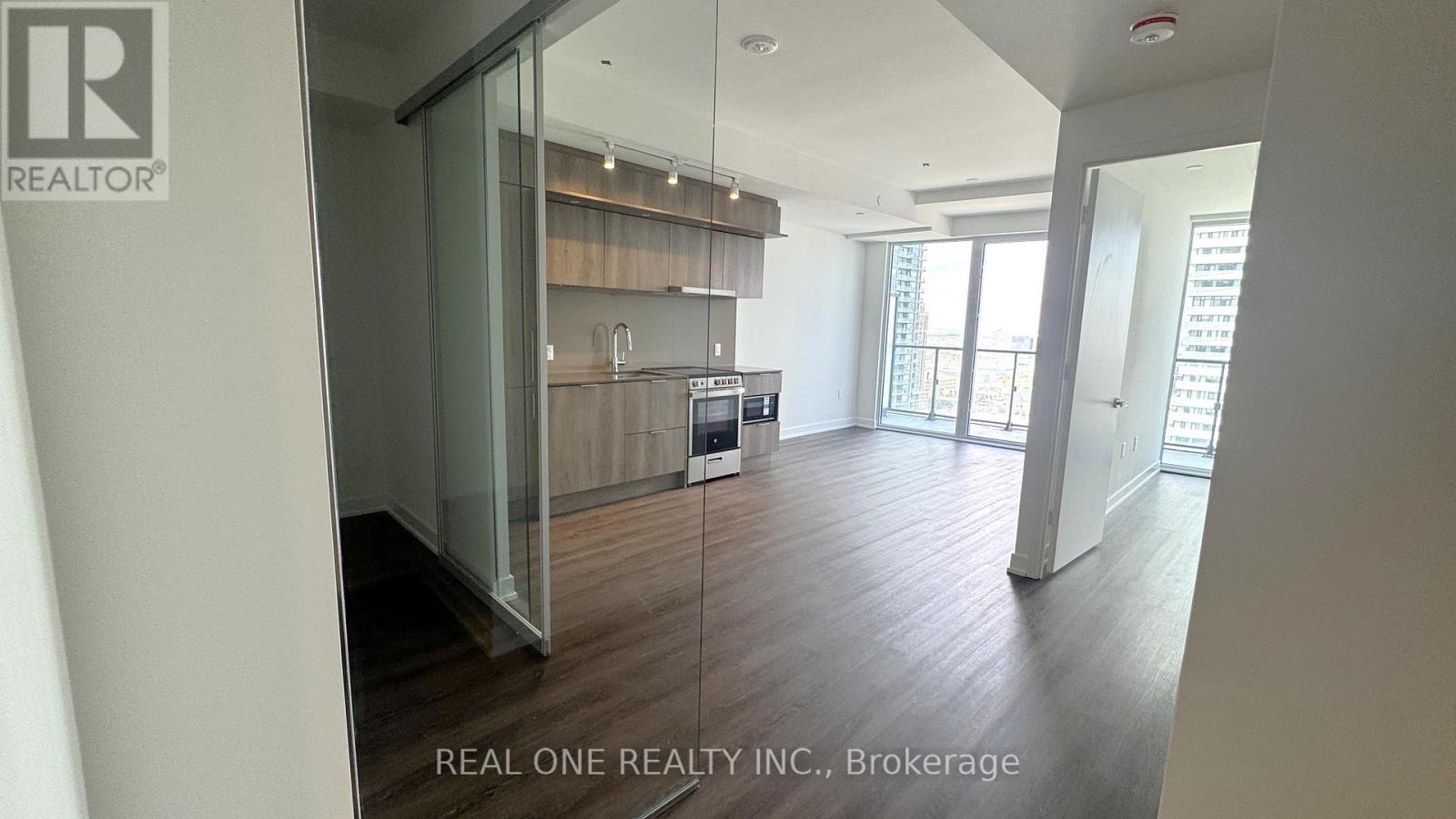 2207 - 448 Burnhamthorpe Road W, Mississauga, Ontario  L5B 0R4 - Photo 10 - W13108240