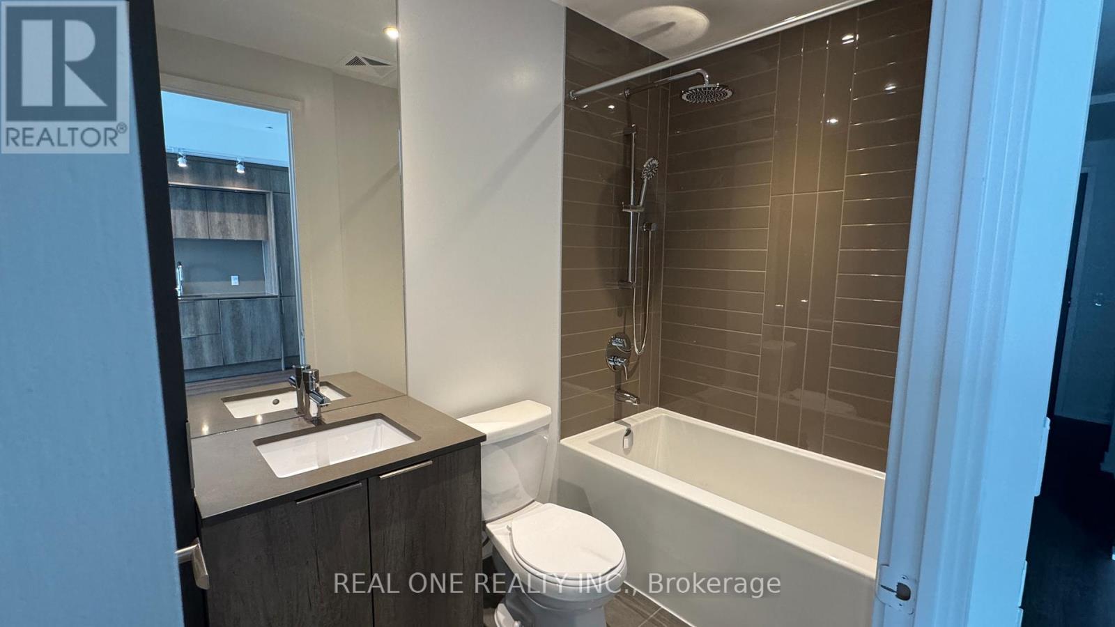 2207 - 448 Burnhamthorpe Road W, Mississauga, Ontario  L5B 0R4 - Photo 14 - W13108240