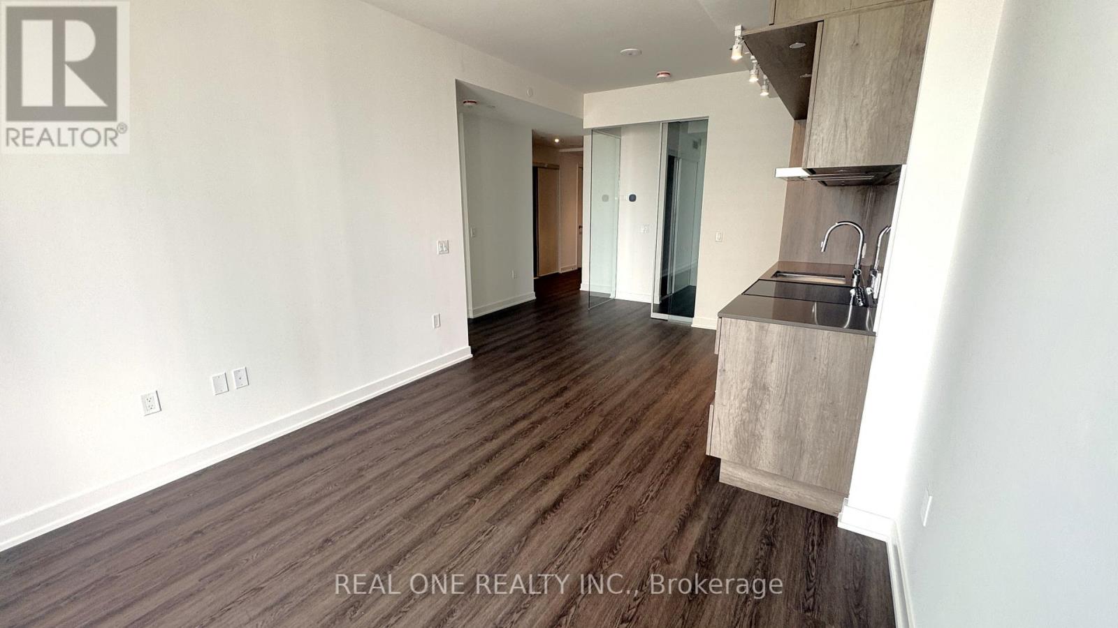 2207 - 448 Burnhamthorpe Road W, Mississauga, Ontario  L5B 0R4 - Photo 29 - W13108240