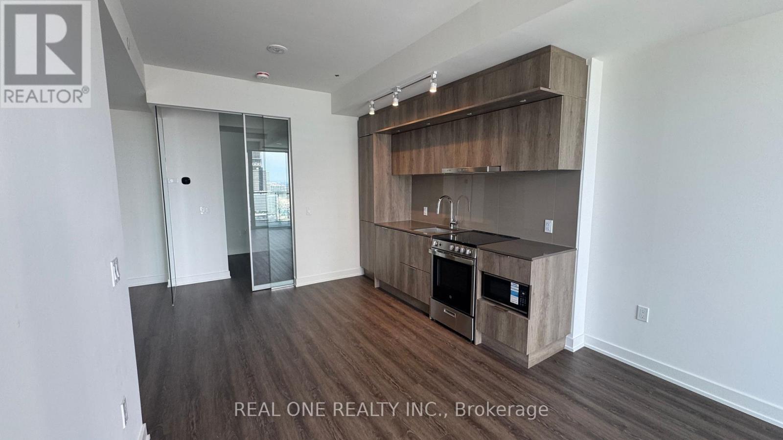 2207 - 448 Burnhamthorpe Road W, Mississauga, Ontario  L5B 0R4 - Photo 30 - W13108240