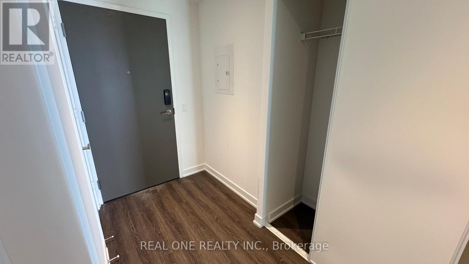 2207 - 448 Burnhamthorpe Road W, Mississauga, Ontario  L5B 0R4 - Photo 33 - W13108240