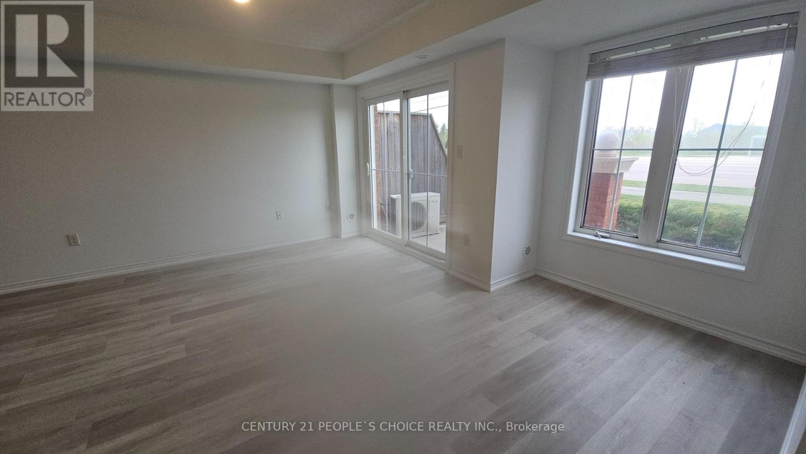 #5 - 2500 Post Road, Oakville, Ontario  L6H 0K1 - Photo 3 - W13108248