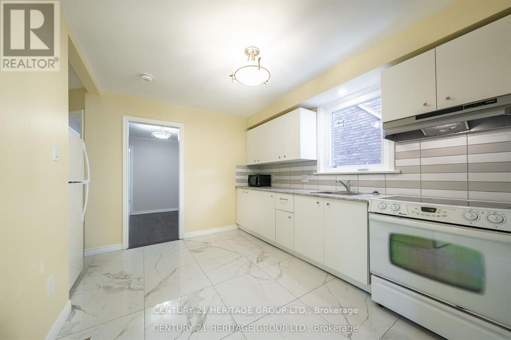 215 Keele Street, Toronto, Ontario  M6P 2K1 - Photo 2 - W13108252