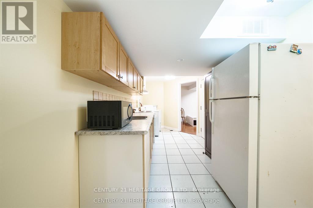 215 Keele Street, Toronto, Ontario  M6P 2K1 - Photo 21 - W13108252