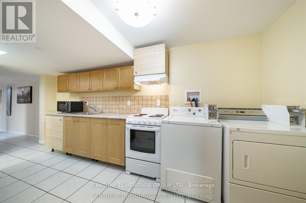 215 Keele Street, Toronto, Ontario  M6P 2K1 - Photo 23 - W13108252