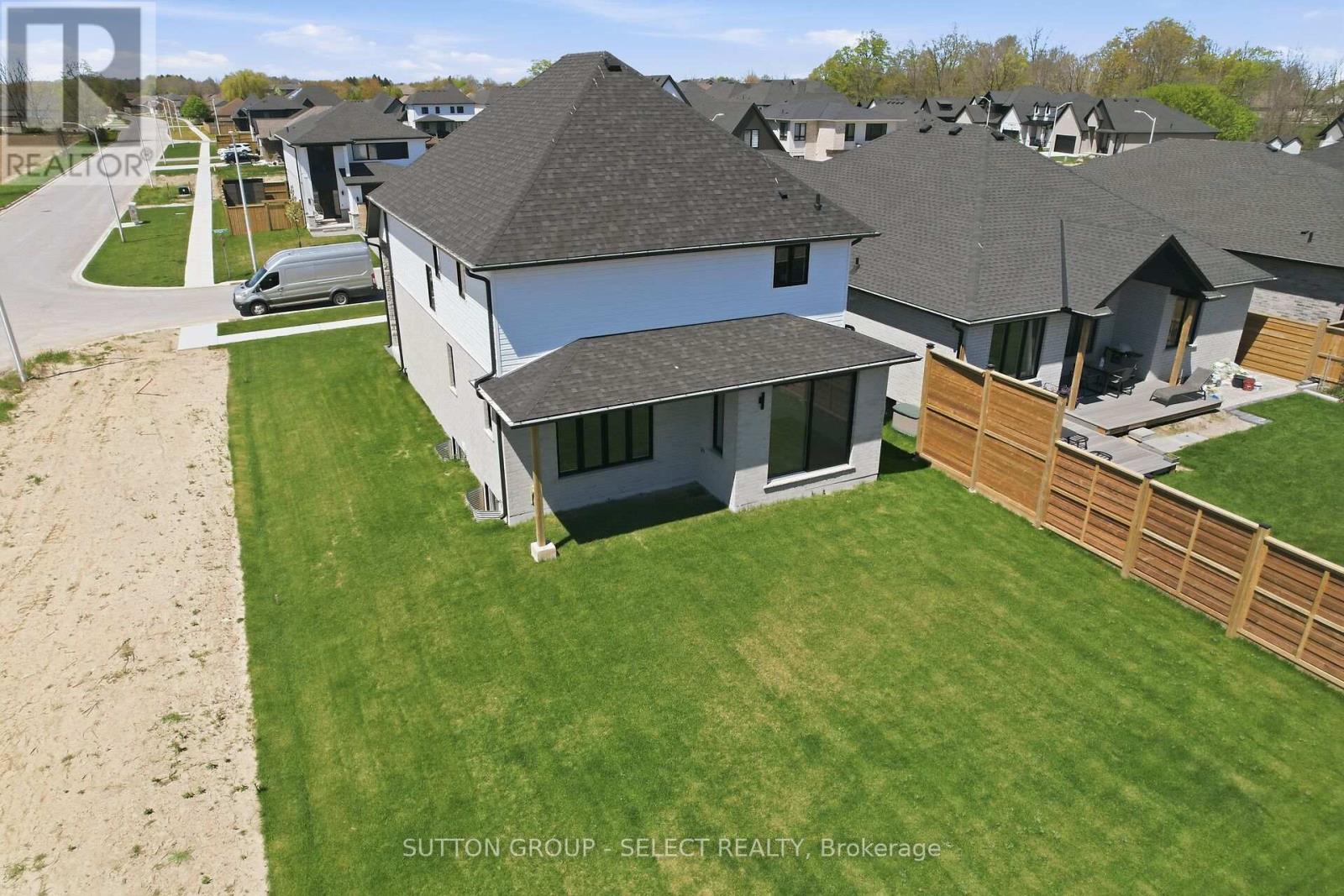58 Briscoe Crescent, Strathroy-Caradoc, Ontario  N7G 0G3 - Photo 41 - X12969474