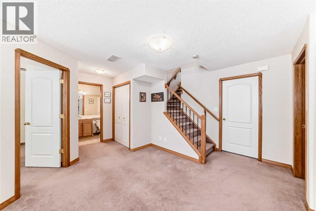 220 Rocky Ridge Villas Nw, Calgary, Alberta  T3G 4R3 - Photo 33 - A2297086