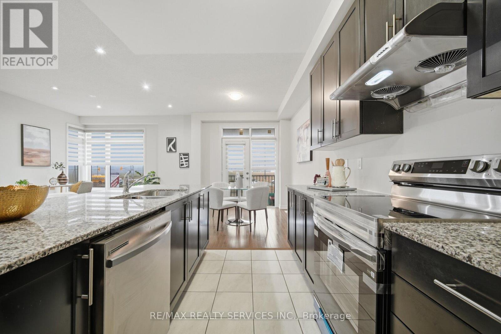 68 Donald Ficht Crescent, Brampton, Ontario  L7A 0B7 - Photo 22 - W13108264