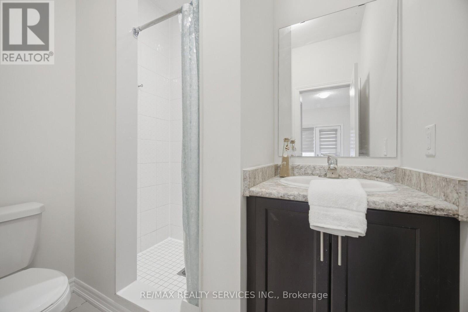 68 Donald Ficht Crescent, Brampton, Ontario  L7A 0B7 - Photo 35 - W13108264
