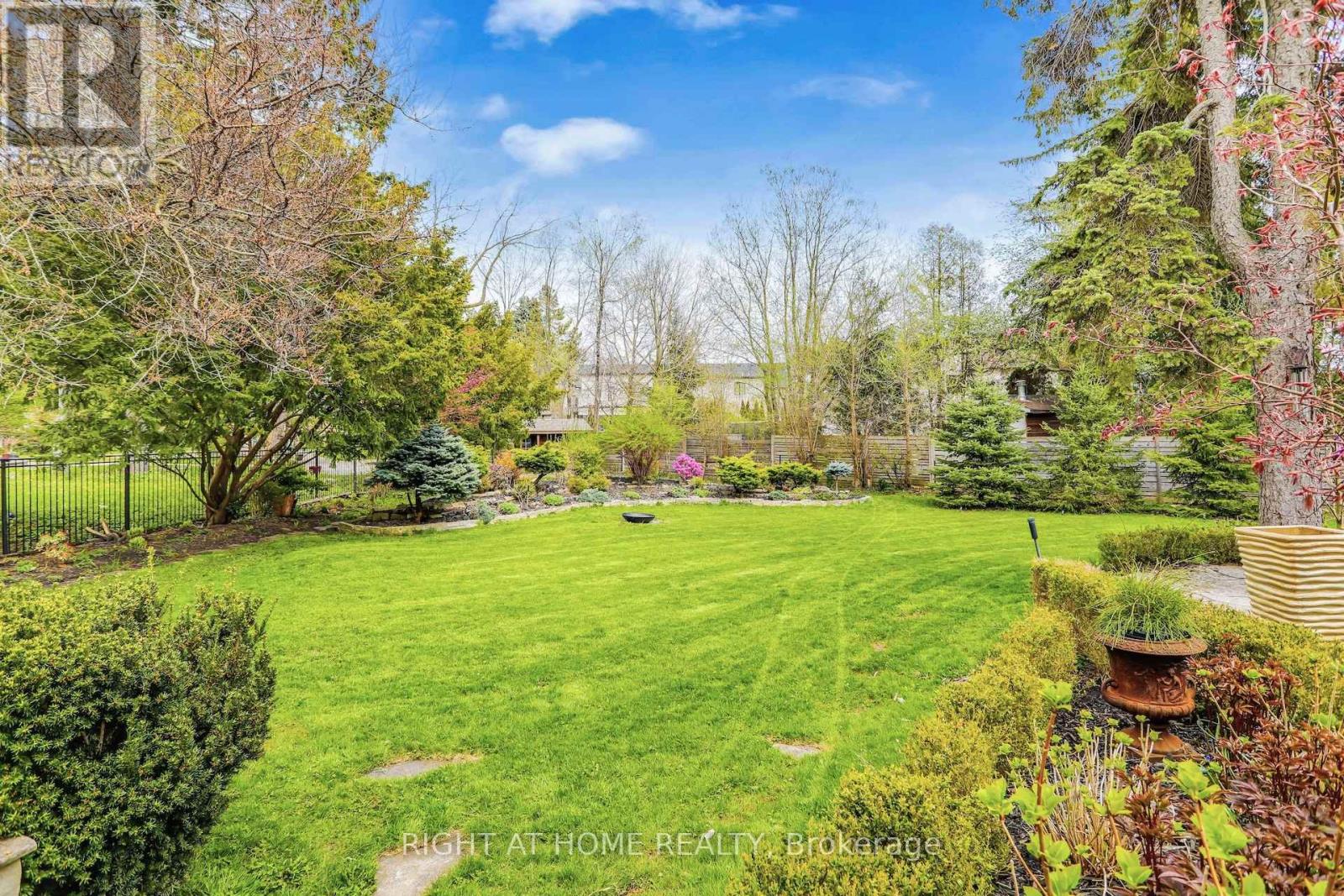 471 Country Club Crescent, Mississauga, Ontario  L5J 2P9 - Photo 48 - W12944366