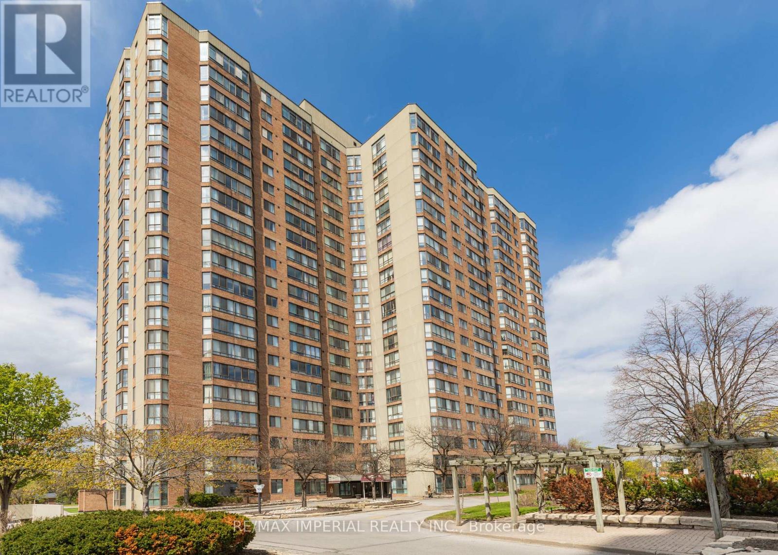2136 - 25 BAMBURGH CIRCLE, Toronto, Ontario
