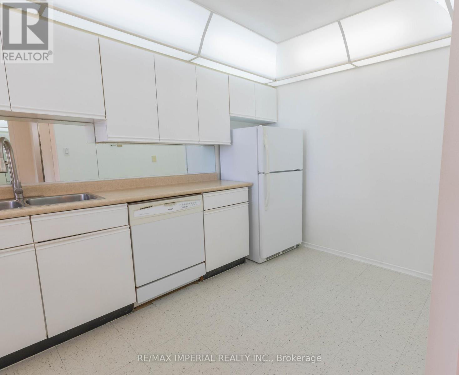 2136 - 25 Bamburgh Circle, Toronto, Ontario  M1W 3W2 - Photo 8 - E13108272