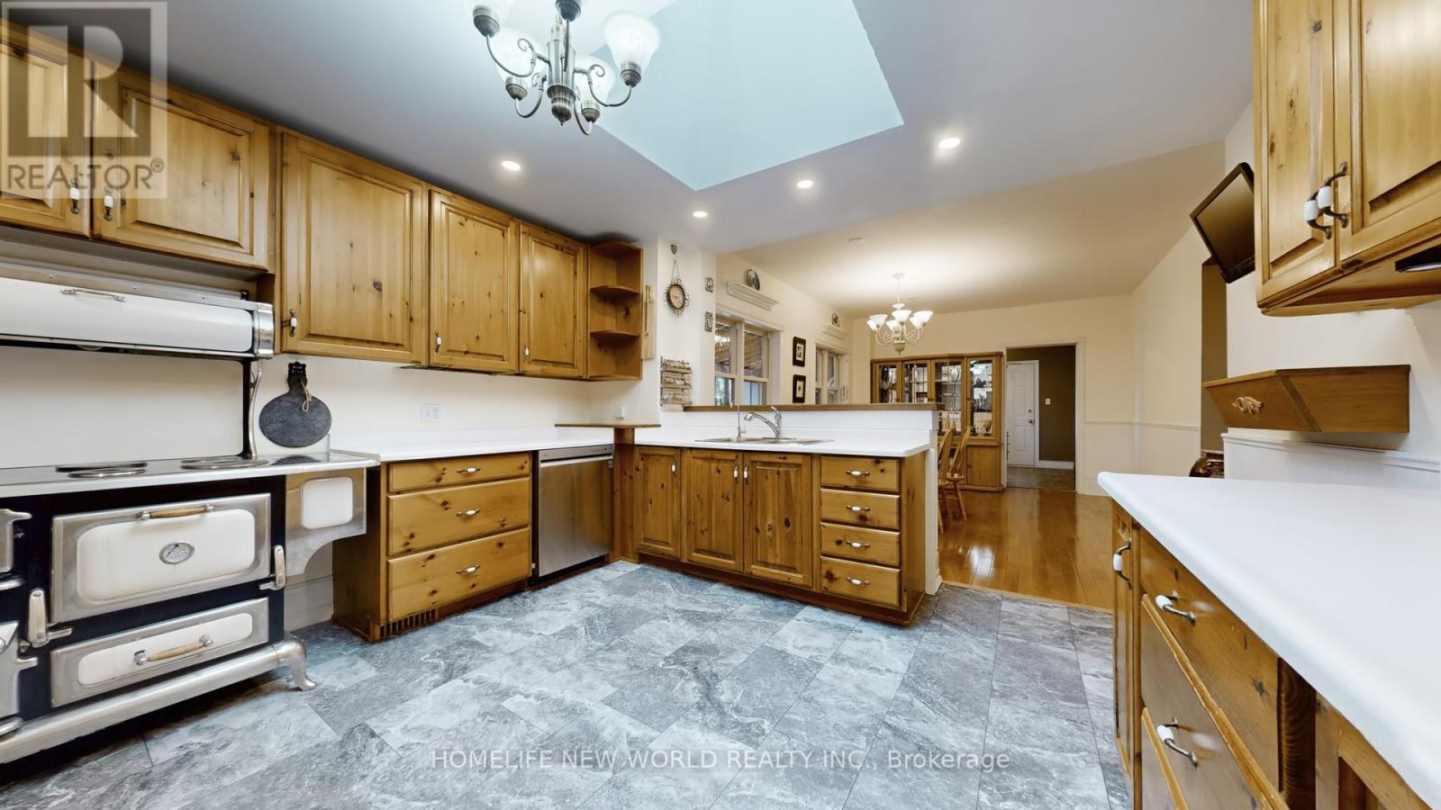 18770 Leslie Street, East Gwillimbury, Ontario  L0G 1V0 - Photo 11 - N13108276