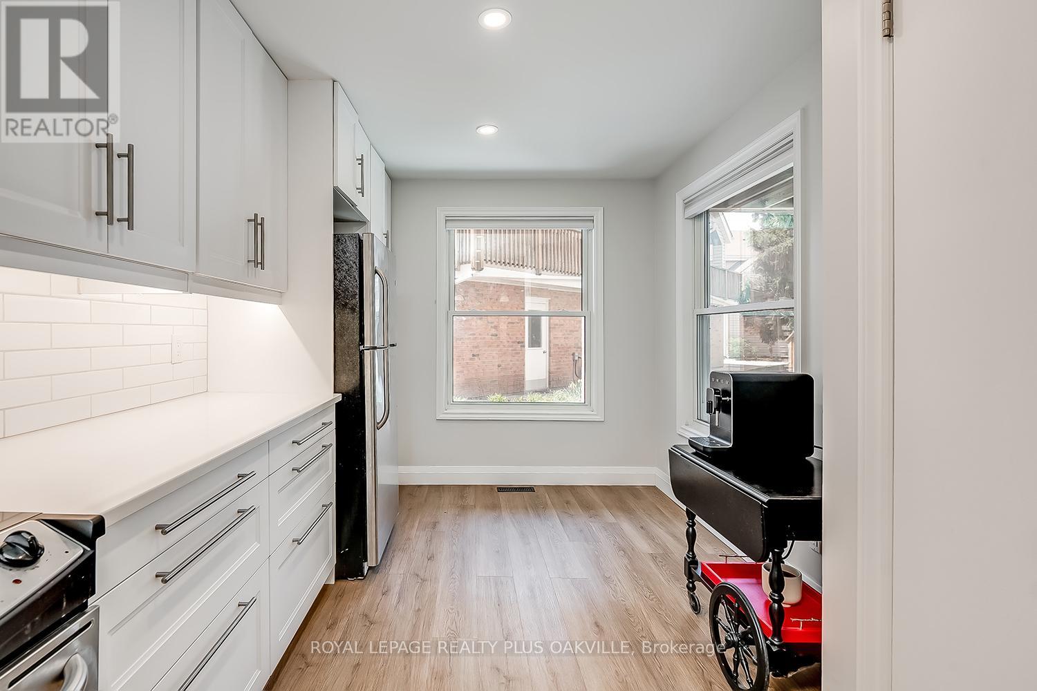 205 - 1220 Thorpe Road, Burlington, Ontario  L7S 2H4 - Photo 5 - W13108280