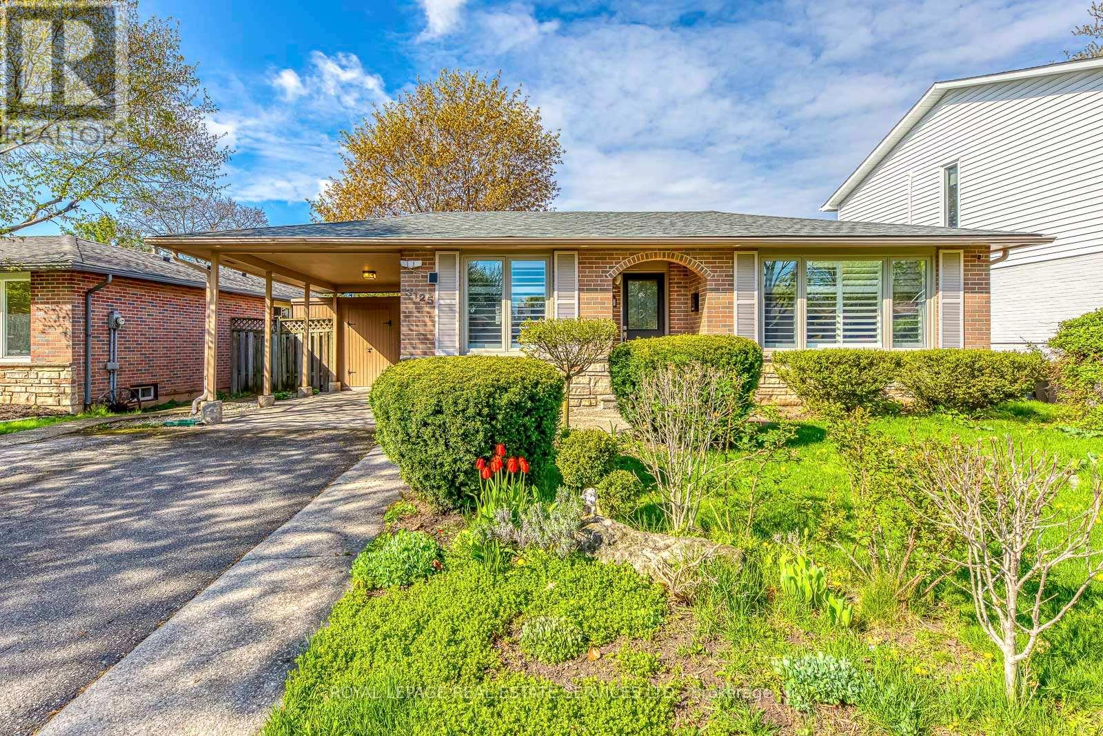 3125 CENTENNIAL DRIVE, Burlington, Ontario
