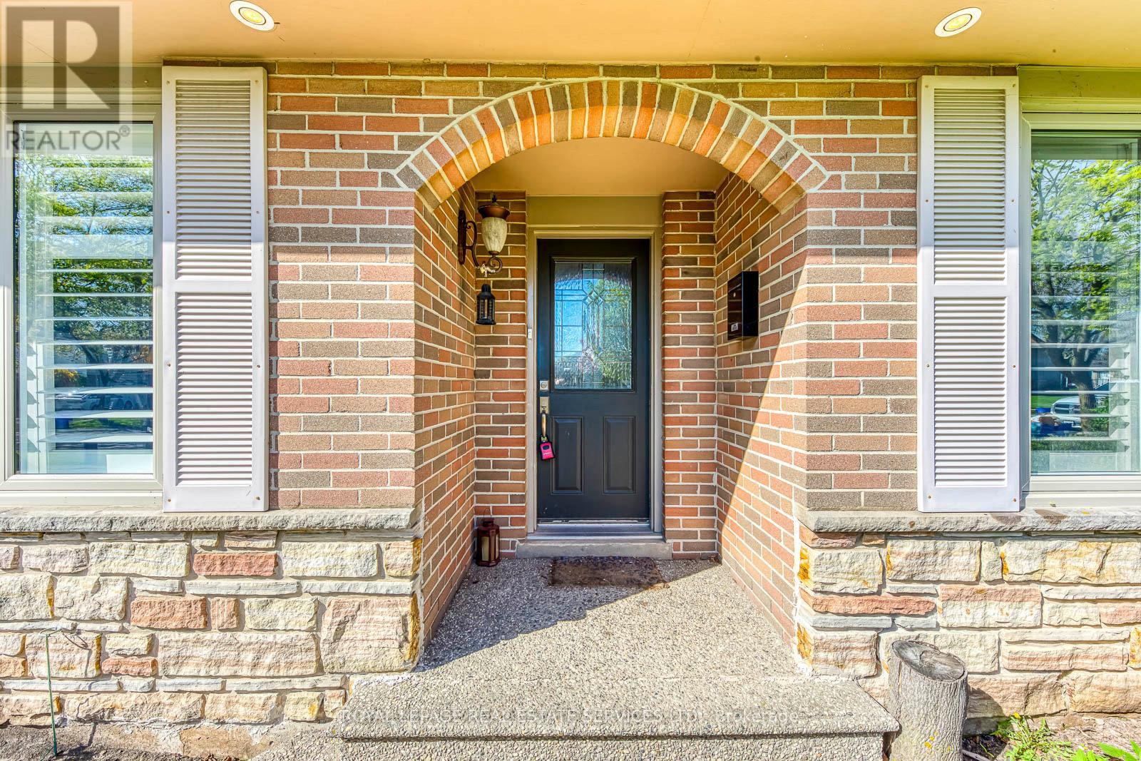 3125 Centennial Drive, Burlington, Ontario  L7M 1B8 - Photo 5 - W13108292