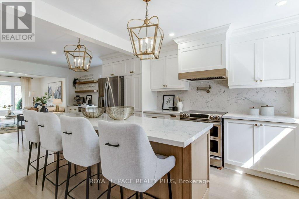 92 Morrison Creek Crescent, Oakville, Ontario  L6H 4C4 - Photo 13 - W13108294