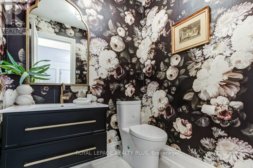 92 Morrison Creek Crescent, Oakville, Ontario  L6H 4C4 - Photo 21 - W13108294