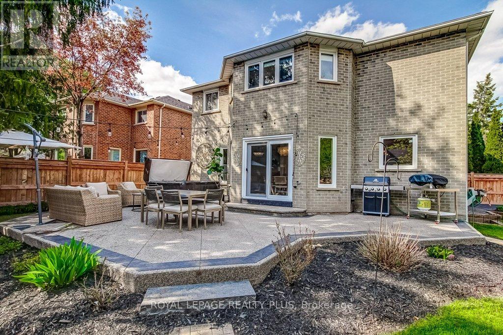 92 Morrison Creek Crescent, Oakville, Ontario  L6H 4C4 - Photo 43 - W13108294