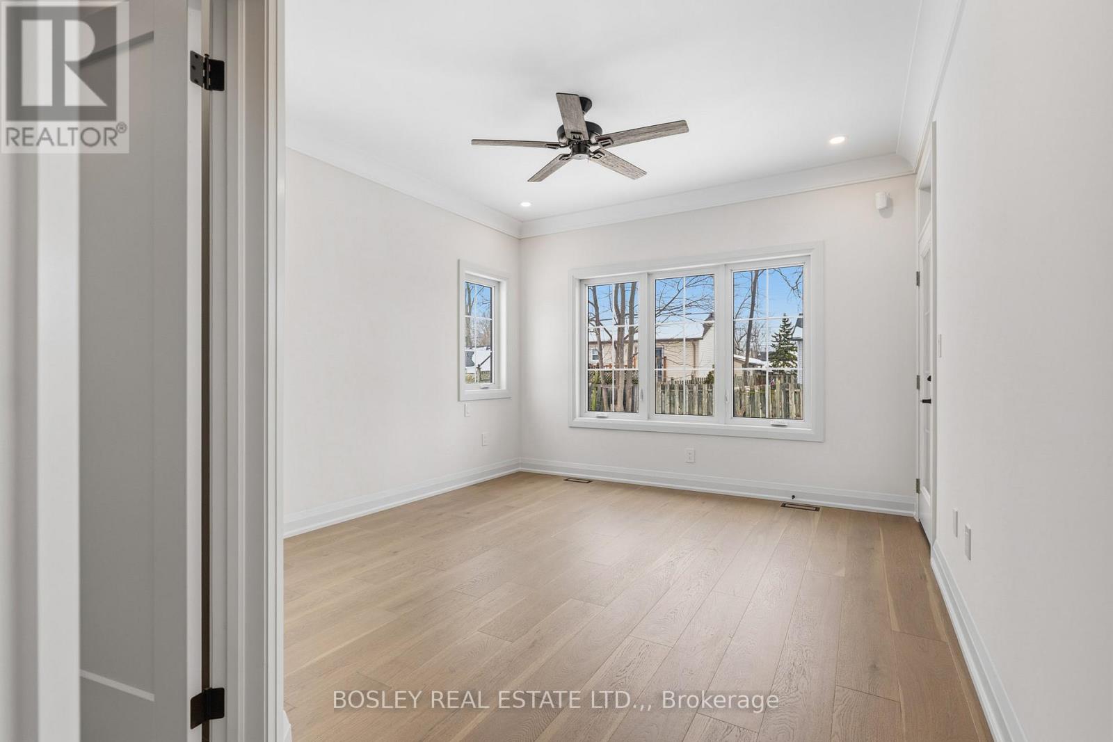 60 Pleasant Avenue N, Fort Erie, Ontario  L0S 1N0 - Photo 18 - X12964452