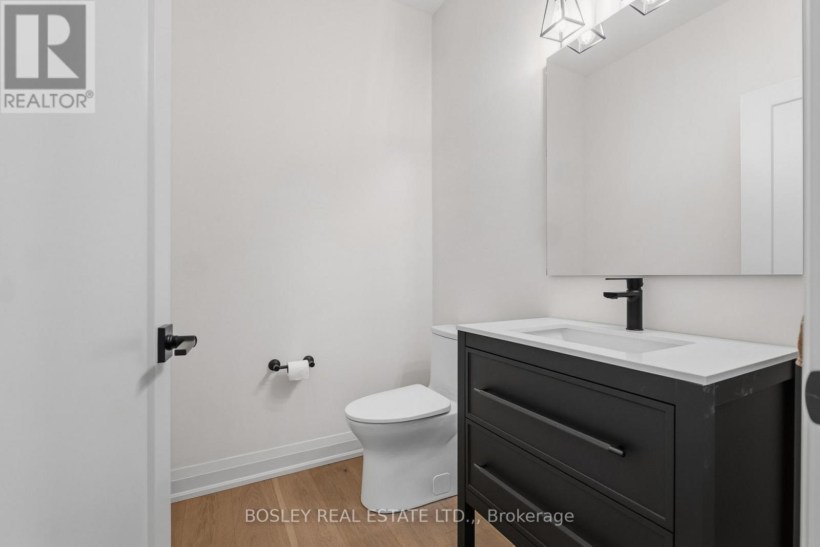 60 Pleasant Avenue N, Fort Erie, Ontario  L0S 1N0 - Photo 16 - X12964452