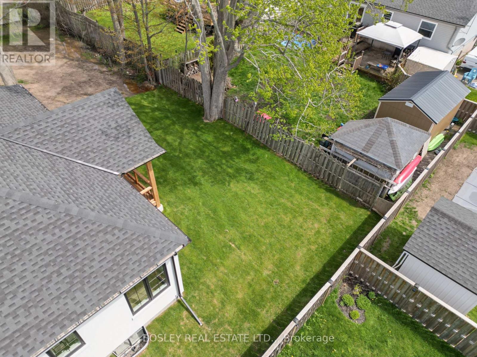 60 Pleasant Avenue N, Fort Erie, Ontario  L0S 1N0 - Photo 33 - X12964452