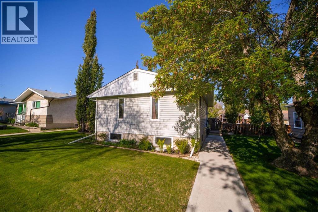 5226 50 Street, Camrose, Alberta  T4V 1R5 - Photo 21 - A2308532