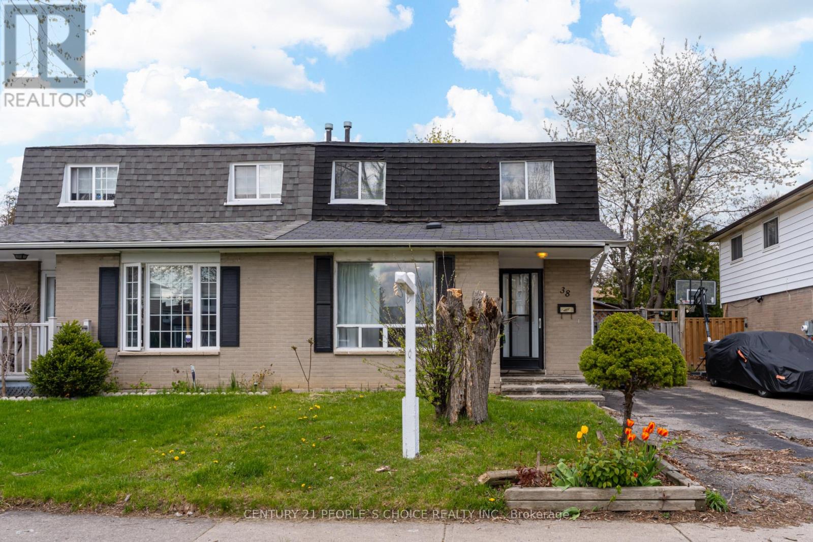 38 TINDALE ROAD, Brampton, Ontario