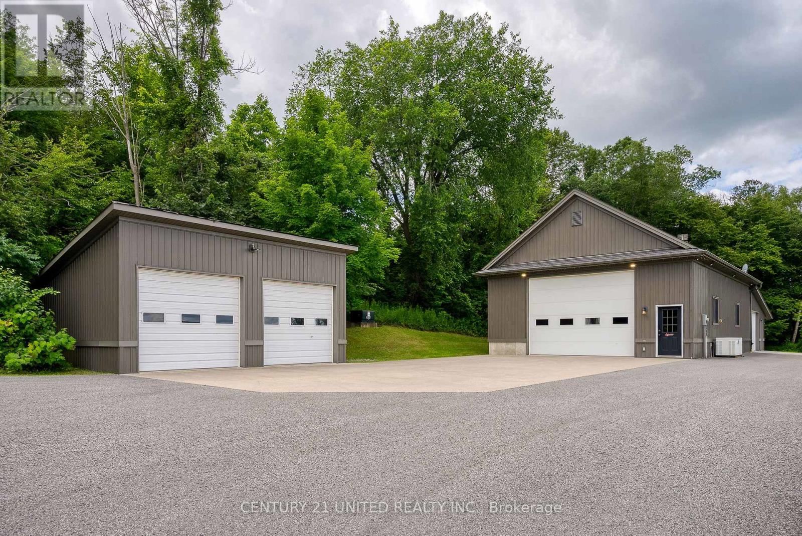 2300 Victoria Road, Prince Edward County, Ontario  K0K 1L0 - Photo 38 - X12945534