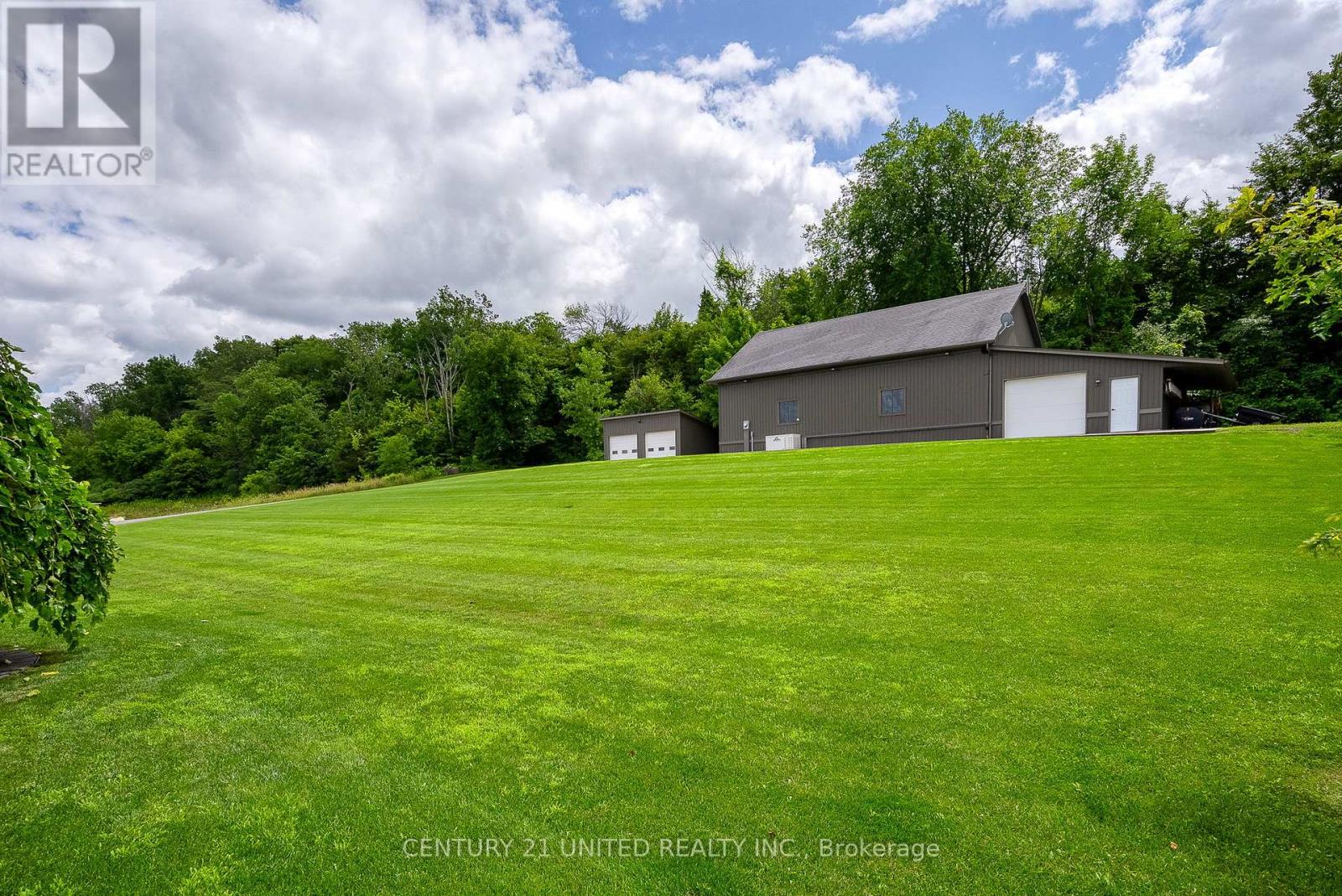 2300 Victoria Road, Prince Edward County, Ontario  K0K 1L0 - Photo 46 - X12945534